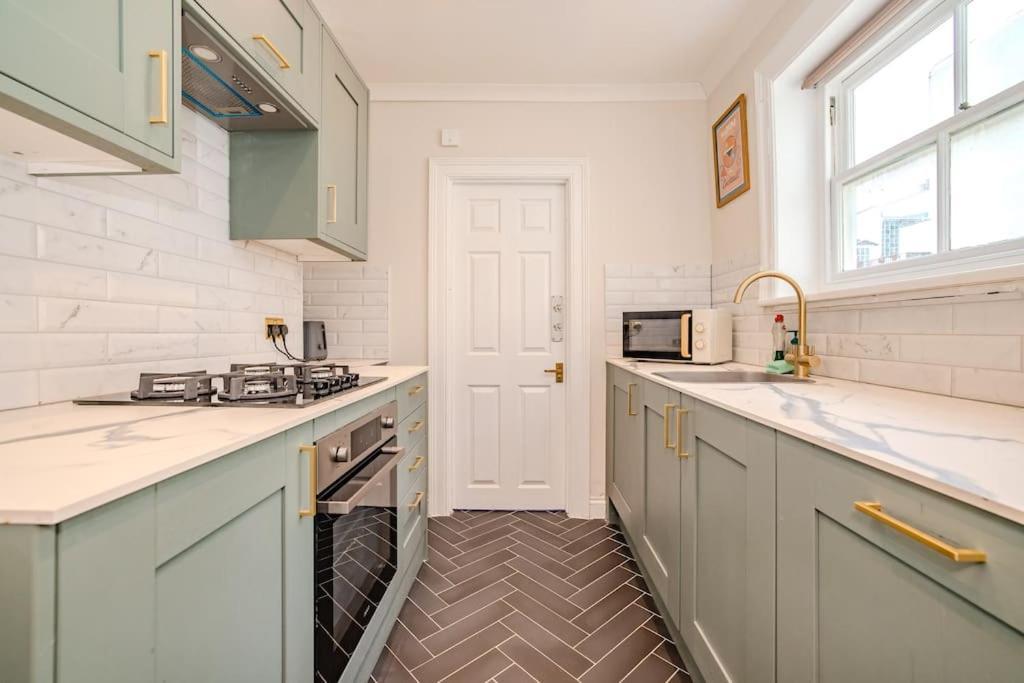 Beautiful Sea View I Spacious One Bed Room Flat I Sleep 4 Guests Bp2 Hove Buitenkant foto