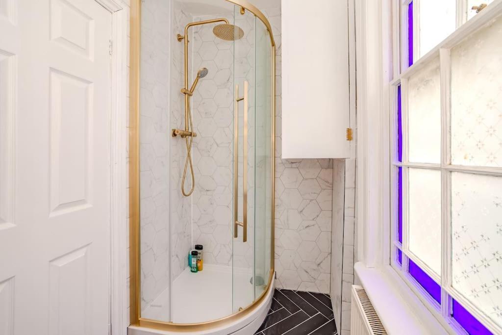 Beautiful Sea View I Spacious One Bed Room Flat I Sleep 4 Guests Bp2 Hove Buitenkant foto